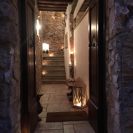La Divina Dimora Il Castello Degli Spiriti Magni Apartment Montepescali Bagian luar foto