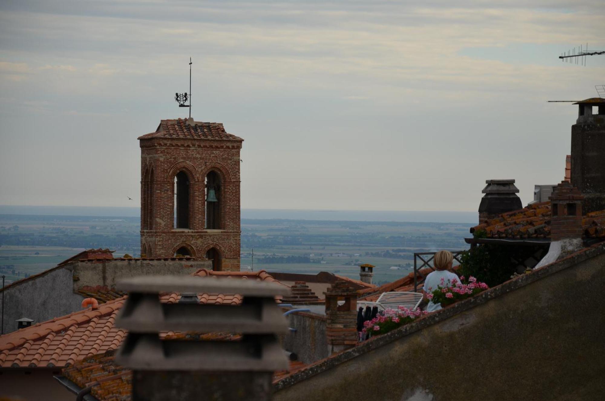 La Divina Dimora Il Castello Degli Spiriti Magni Apartment Montepescali Ruang foto