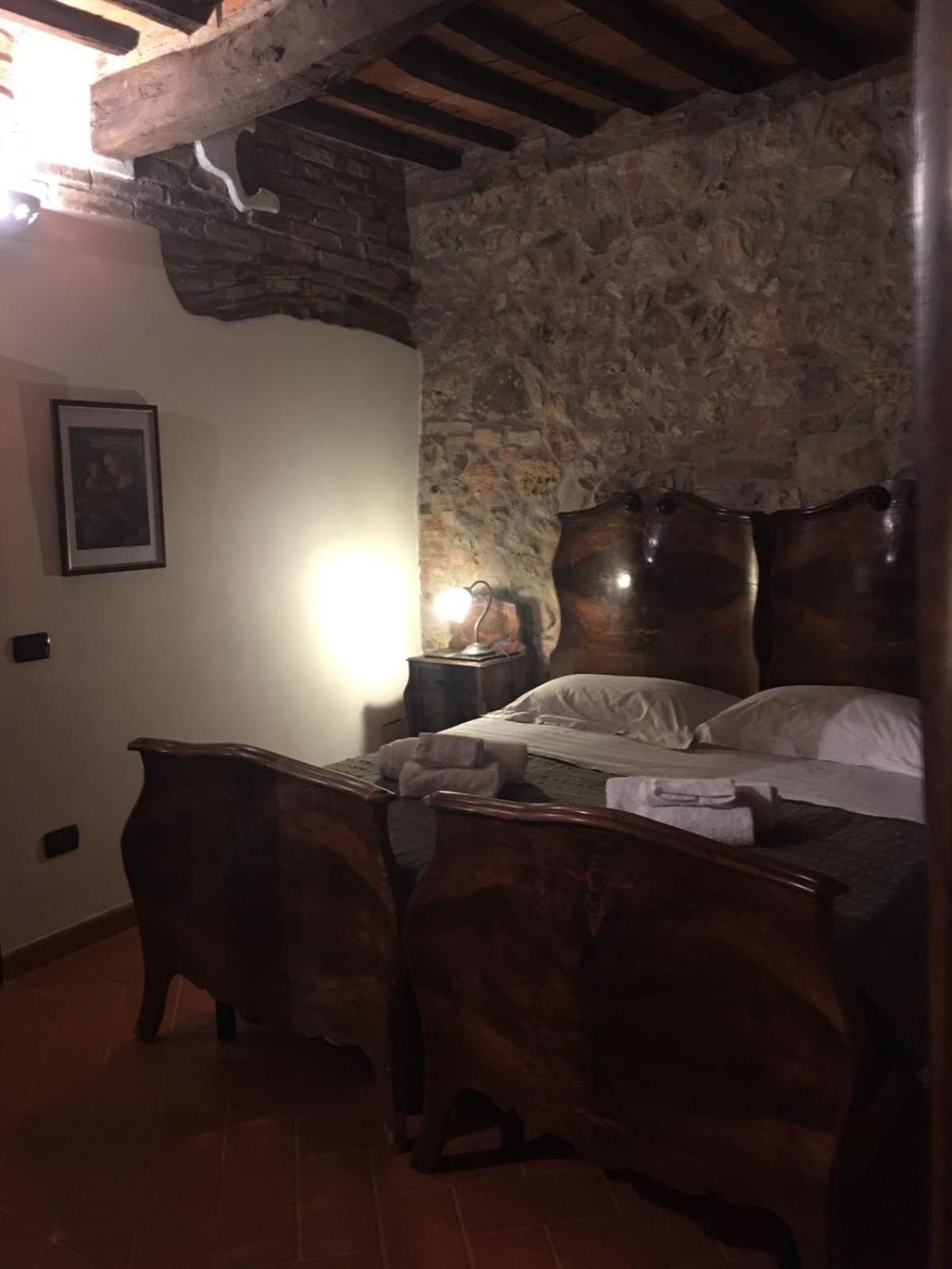 La Divina Dimora Il Castello Degli Spiriti Magni Apartment Montepescali Bagian luar foto