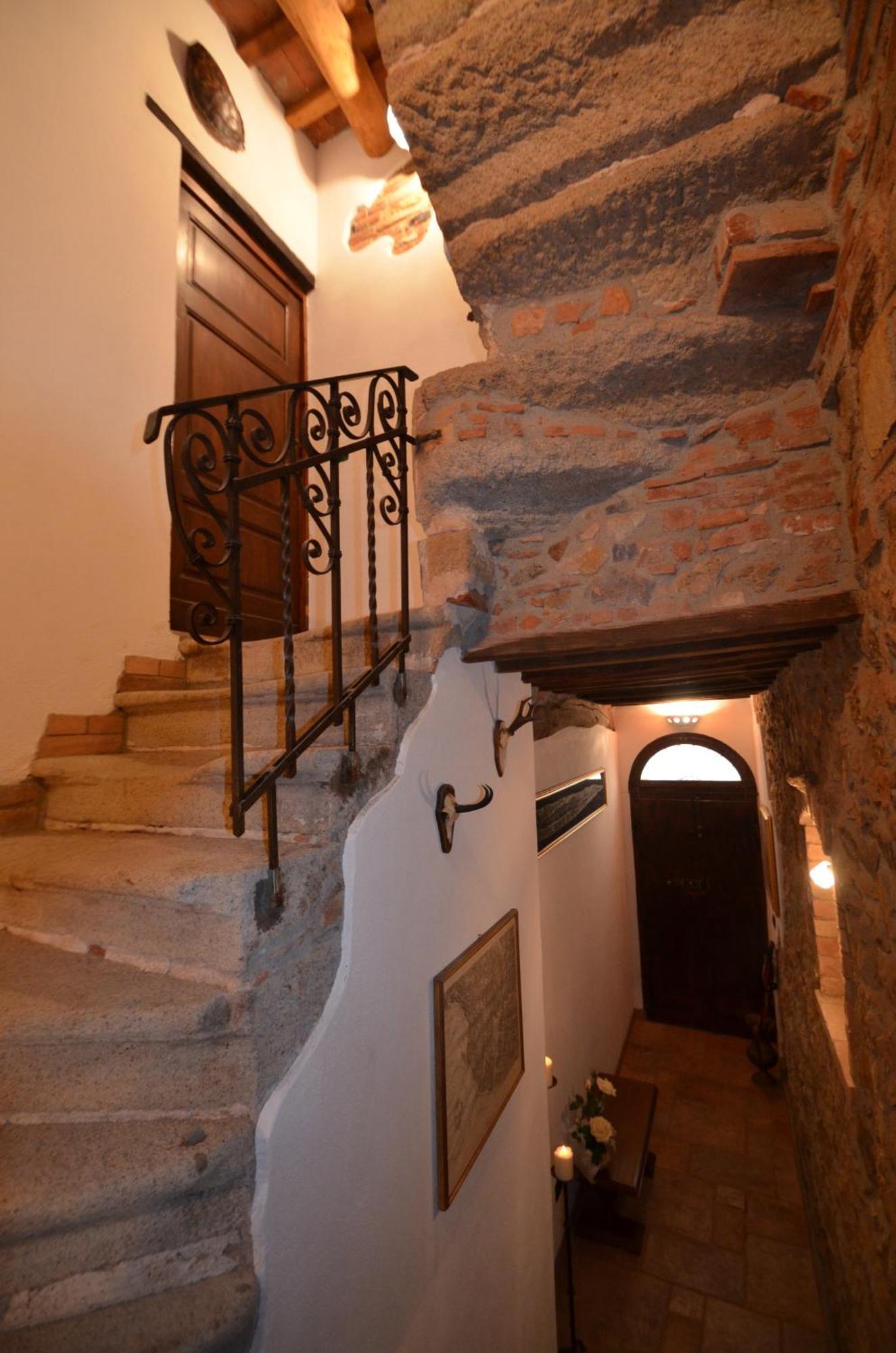 La Divina Dimora Il Castello Degli Spiriti Magni Apartment Montepescali Ruang foto