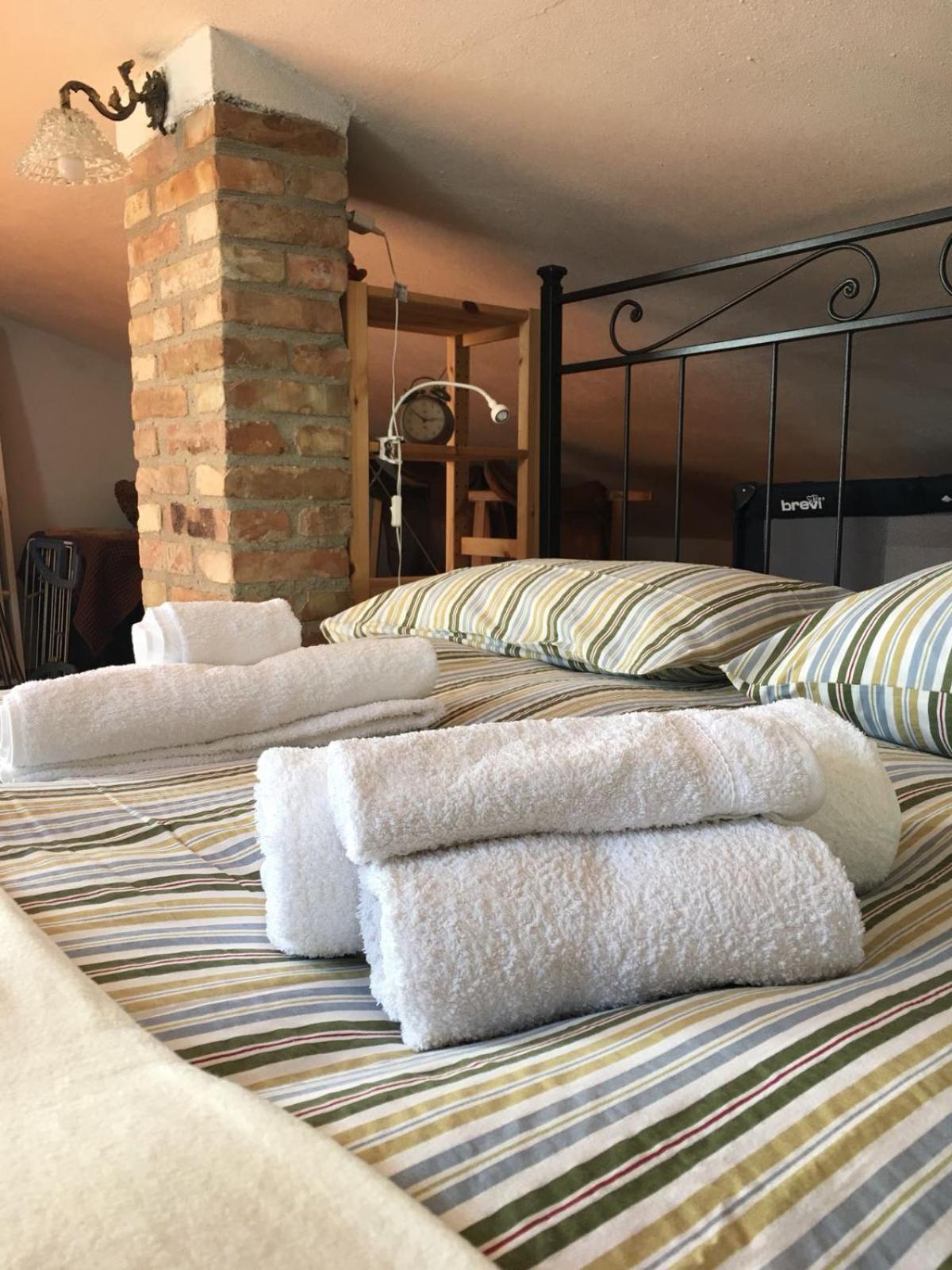 La Divina Dimora Il Castello Degli Spiriti Magni Apartment Montepescali Bagian luar foto